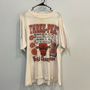 Chicago Bulls Three-Peat Graphic T-Shirt